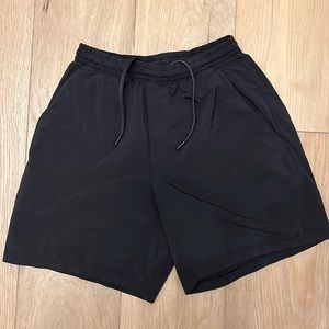 Lululemon Athletic Shorts 7” Men’s Medium Black (unlined)